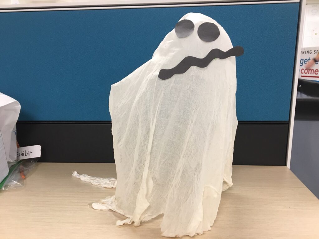 This is a classic Halloween Tradition where you can bring a ghost home! The activity needs a pinch of patience, but the final product is extra ghastly!